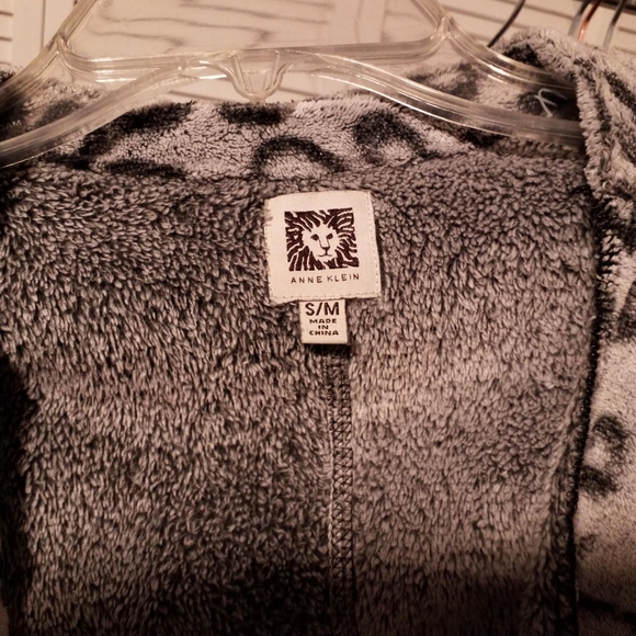 Gray leopard Print  Jacket - Picture 1 of 5